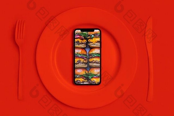 订单食物在线食物交付调用带食物首页智能手机汉堡包屏幕说谎板刀叉