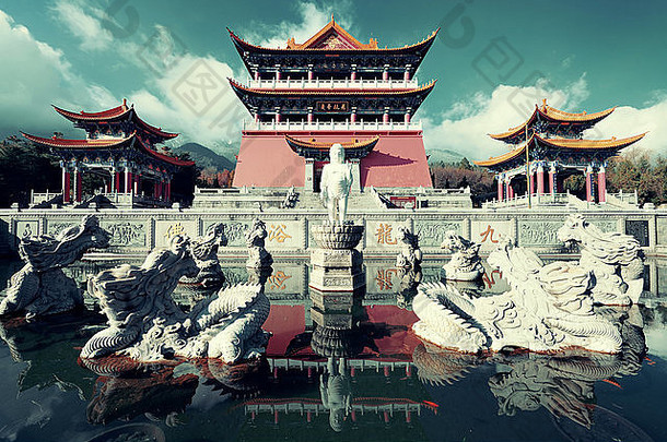 chongsheng修道院龙雕像达利云南中国