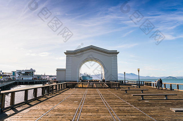 三旧金山加州美国拱渡船<strong>码头</strong>阳光明媚的一天