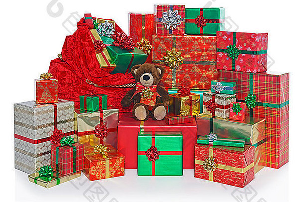 袋集团礼物包装圣诞节礼物自制的泰迪熊孤立的白色背景