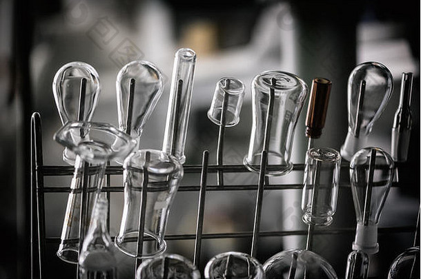 化学玻璃器皿实验室清洁烧杯准备好了