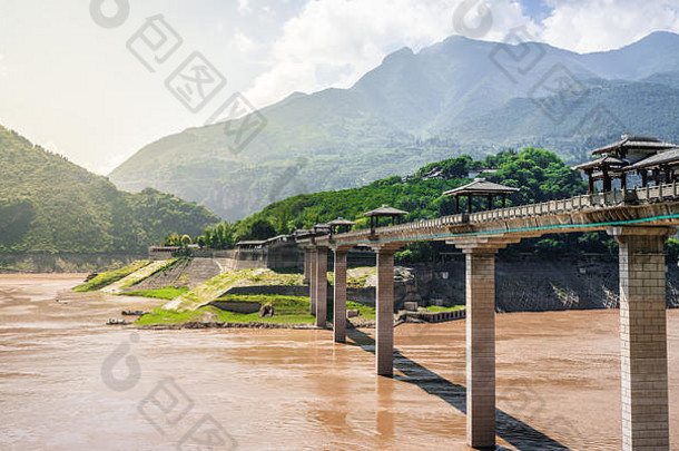 风景优美的视图传统的桥入口百迪堡垒白色皇帝城市西重庆中国