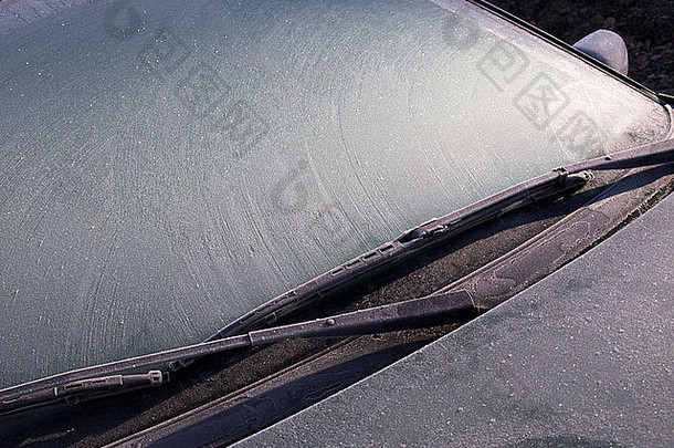 冰挡风玻璃车冬天