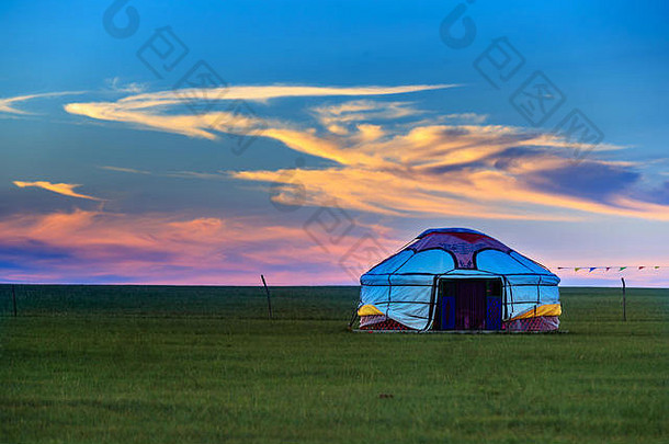 蒙古传统的房子巨大的草原调用帐篷“蒙古包”