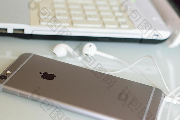 iPhone模糊背景iPhone行业领袖手机品牌