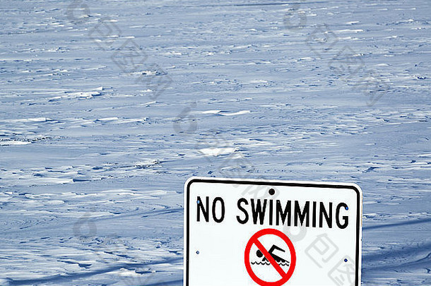 游泳标志海岸湖密歇根芝加哥冬天
