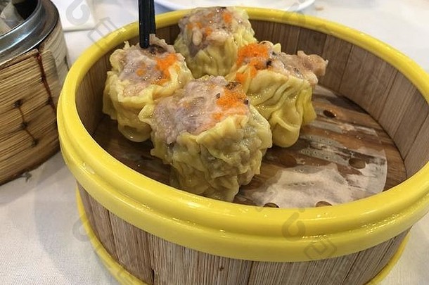 隋五月猪肉虾饺子典型的森林总和菜
