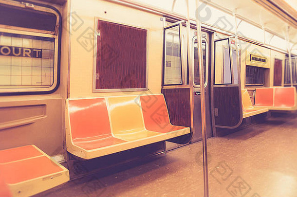 古董风格纽约城市地铁车室内复古的过滤器