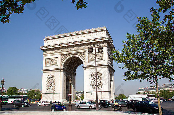 法国跟法国巴黎忙交通弧凯旋门的地方查尔斯戴高乐