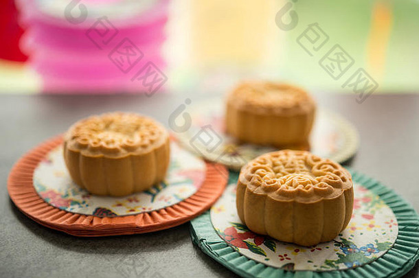 月饼传统上糕点吃中秋节日灯笼背景中国人字符月亮蛋糕代表莲花