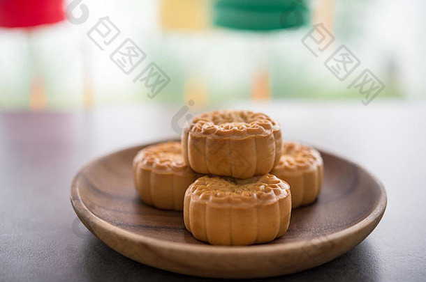 月饼传统上烤糕点吃中秋节日灯笼背景中国人字符月亮蛋糕代表