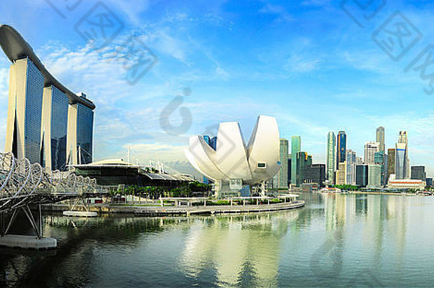 新加坡天际线视图螺旋桥