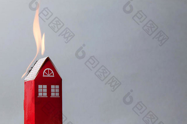 房子火概念玩具房子火焰