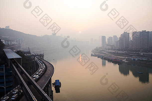 视图重庆城市长江河日落