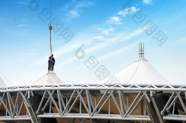 钢屋顶建设网站工人高度