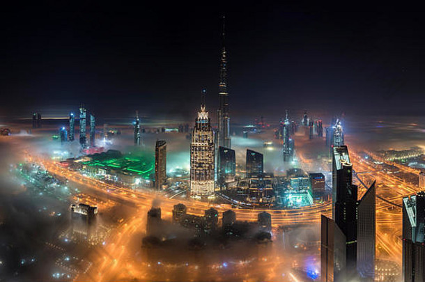 城市景观迪拜曼联阿拉伯阿联酋航空照亮迪拜塔哈利法塔摩天大楼