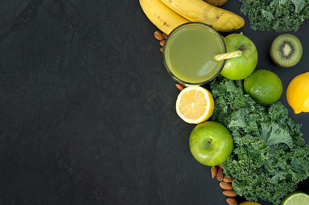 健康的生活概念玻璃绿色奶昔水果蔬菜包括甘蓝柑橘类水果