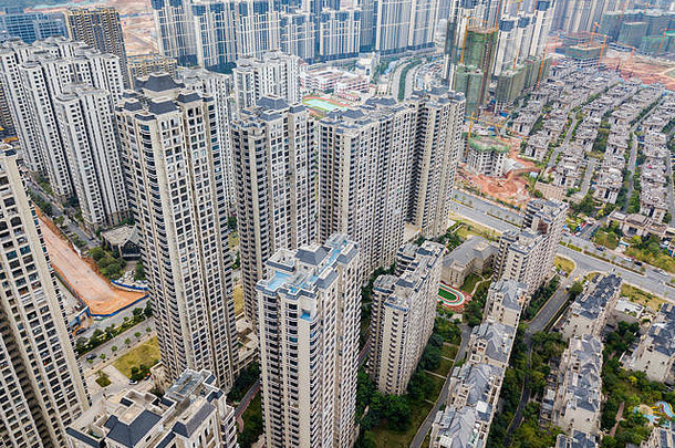 空中摄影高建筑城市真正的房地产社区
