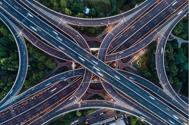 空中视图高速公路天桥东边路上海城市