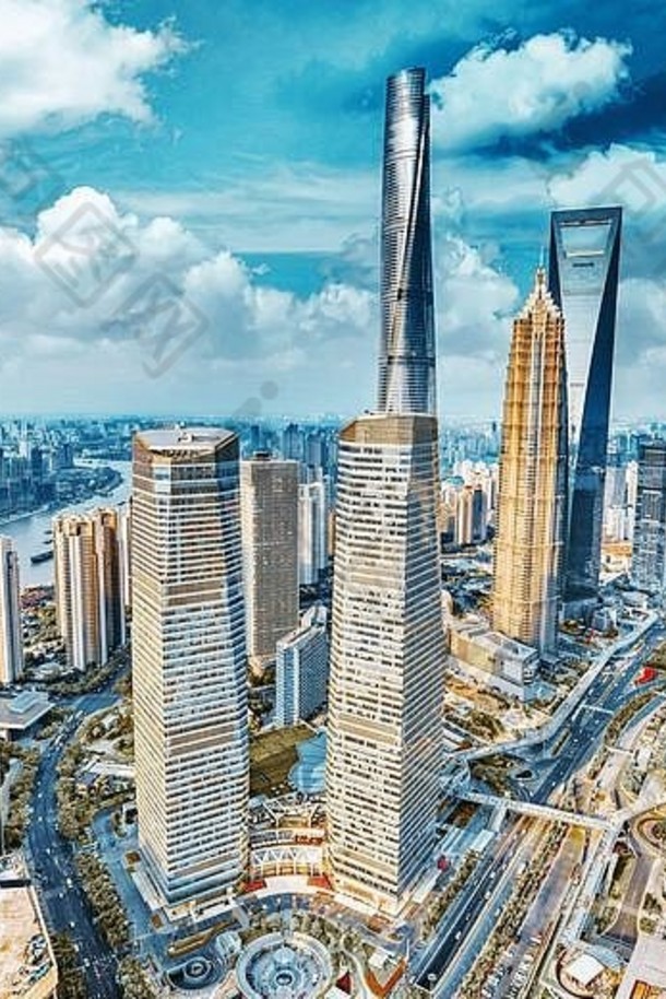 美丽的办公室摩天大楼城市建筑浦东上海中国