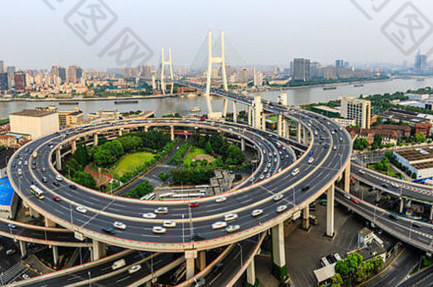 美丽的南浦桥十字架黄埔河上海中国