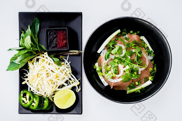 牛肉面条著名的传统的食物越南