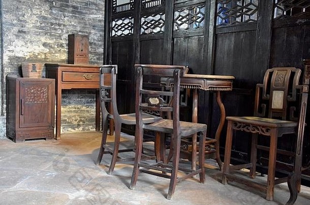 室内古董木家具传统的房间富有的中国人家庭