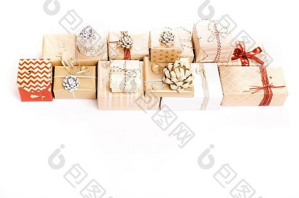 礼物现在盒子星星五彩纸屑白色表格前视图平躺作文生日圣诞节婚礼