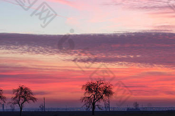 日出天空村戈斯廷更大的波兰难以置信的自然颜色红色的橙色紫色的黑暗蓝色的