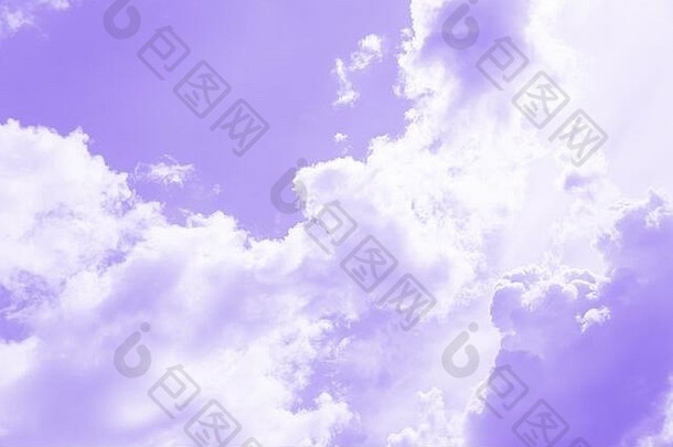 紫罗兰色的天空背景天空云复制空间