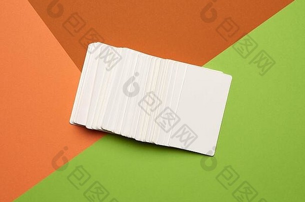桩白色纸空白业务卡片orange-green背景平躺