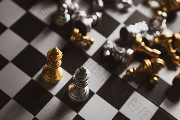 黄金银国际象棋游戏王住棋盘业务规划强大的概念