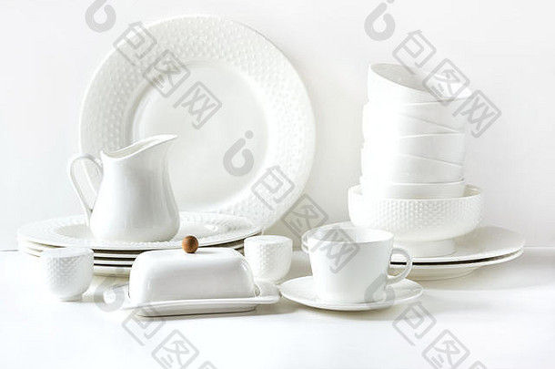 白色餐具服务陶器菜餐具白色的东西白色桌面厨房生活复制空间