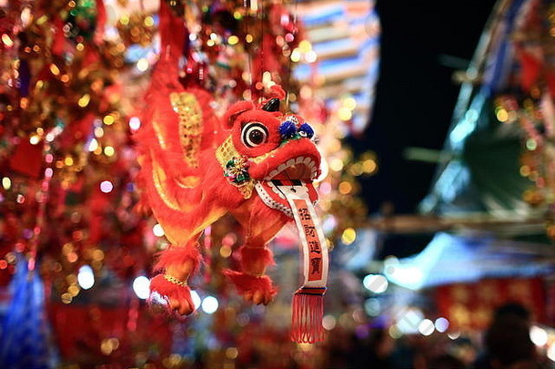 中国人风格狮子装饰在香港香港跳蚤市场晚上