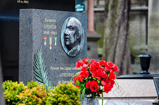 墓碑雷蒙德瓦尼尔墓地父亲拉雪兹巴黎
