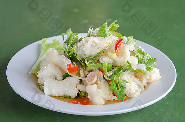 最喜欢的泰国辣的沙拉混合蔬菜鸡脚