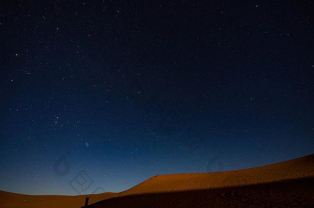 布满星星的晚上撒哈拉沙漠沙漠摩洛哥