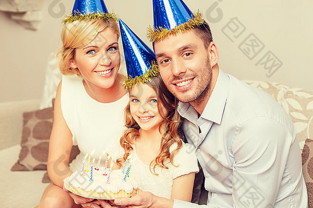 微笑家庭蓝色的帽子蛋糕