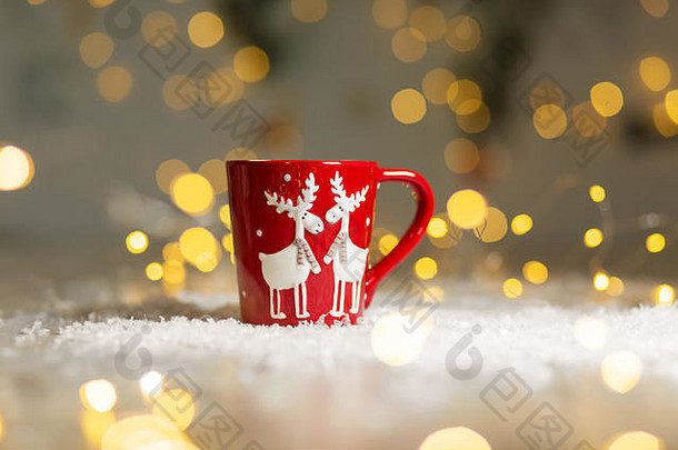 以圣诞为主题的杯子鹿舒适的温暖的家庭大气节日装饰