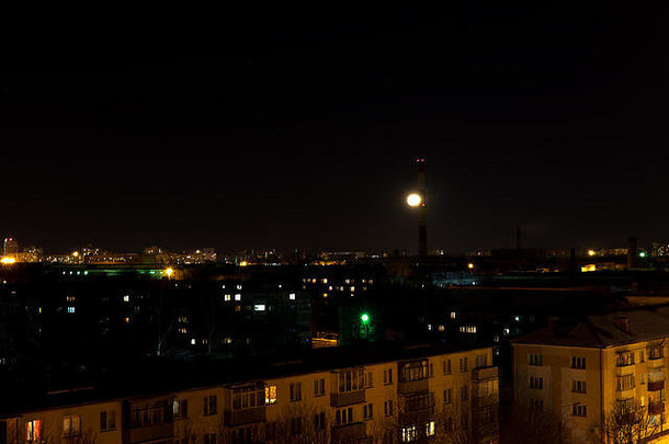 城市户外工厂烟囱月亮