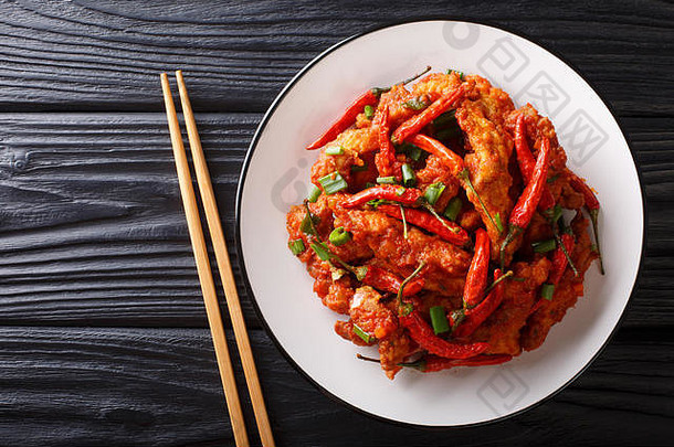 schezwan鸡四川鸡受欢迎的开胃菜中国人厨房特写镜头板表格水平前视图