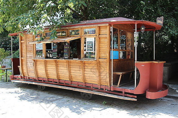小酒吧第比利斯使有轨电车马车