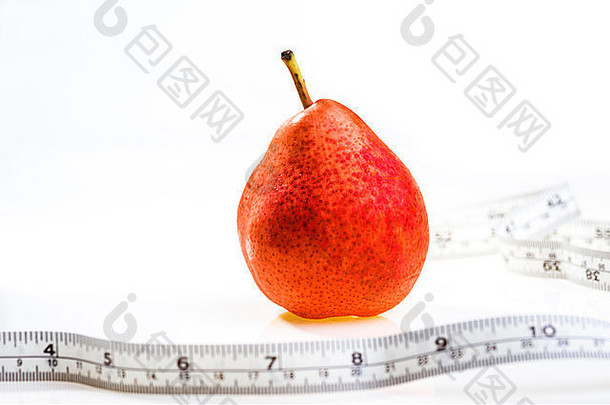 红色的梨磁带测量肥胖重量损失节食