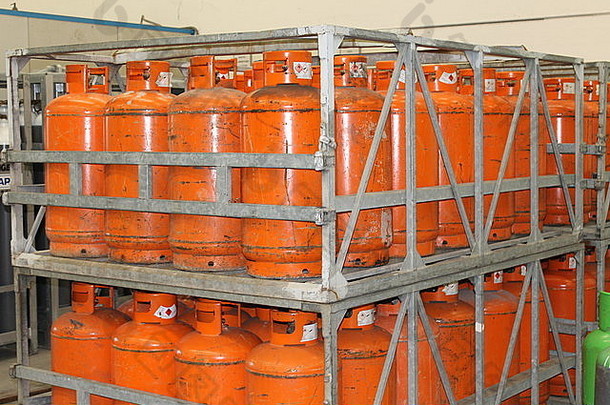 橙色丙烷气缸