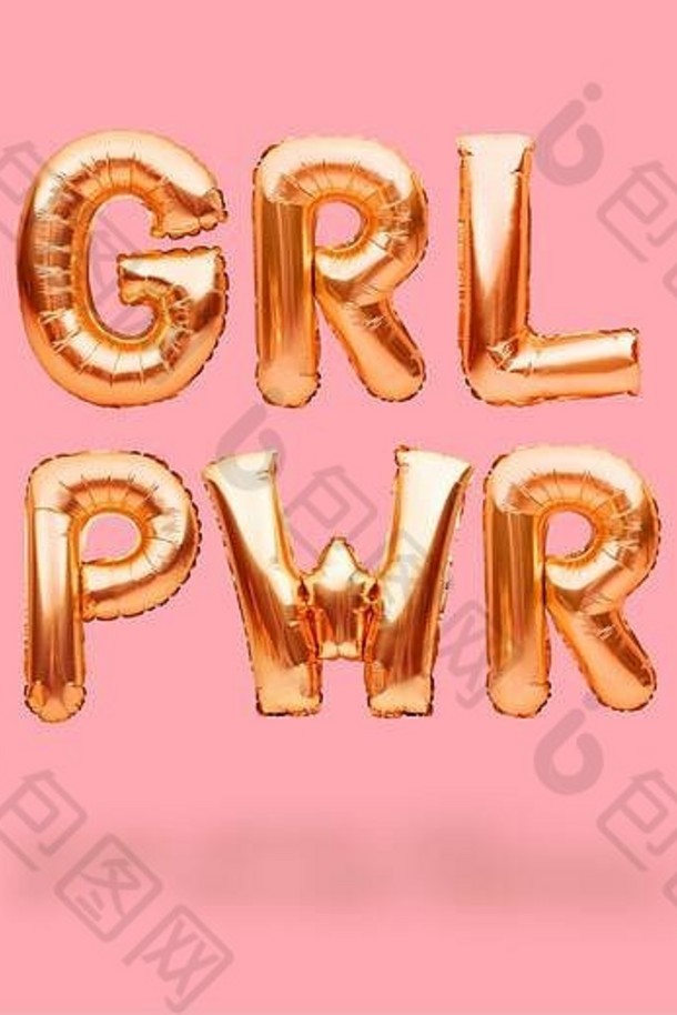 刻字咕噜咕噜压水式反应堆女孩权力使金充气氦气球粉红色的背景黄金箔气球字体。形成缩写