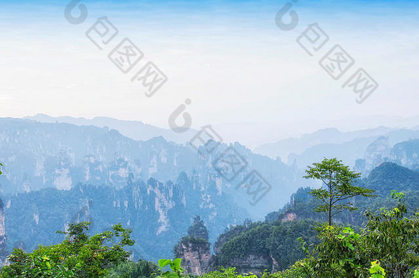 景观山张家界森林公园湖南省中国摘要着色蓝色的