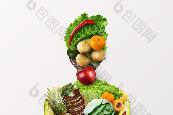 女人新鲜的蔬菜水果粮食产品