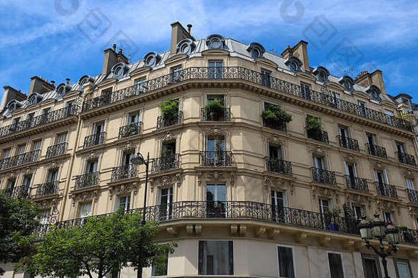 传统的外观巴黎建筑法国