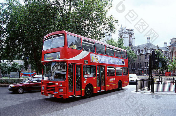 伦敦双德克尔公共汽车城市