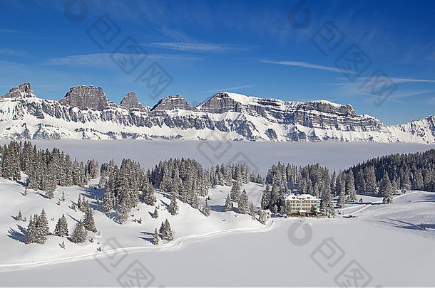 冬天瑞士阿尔卑斯山脉瑞士